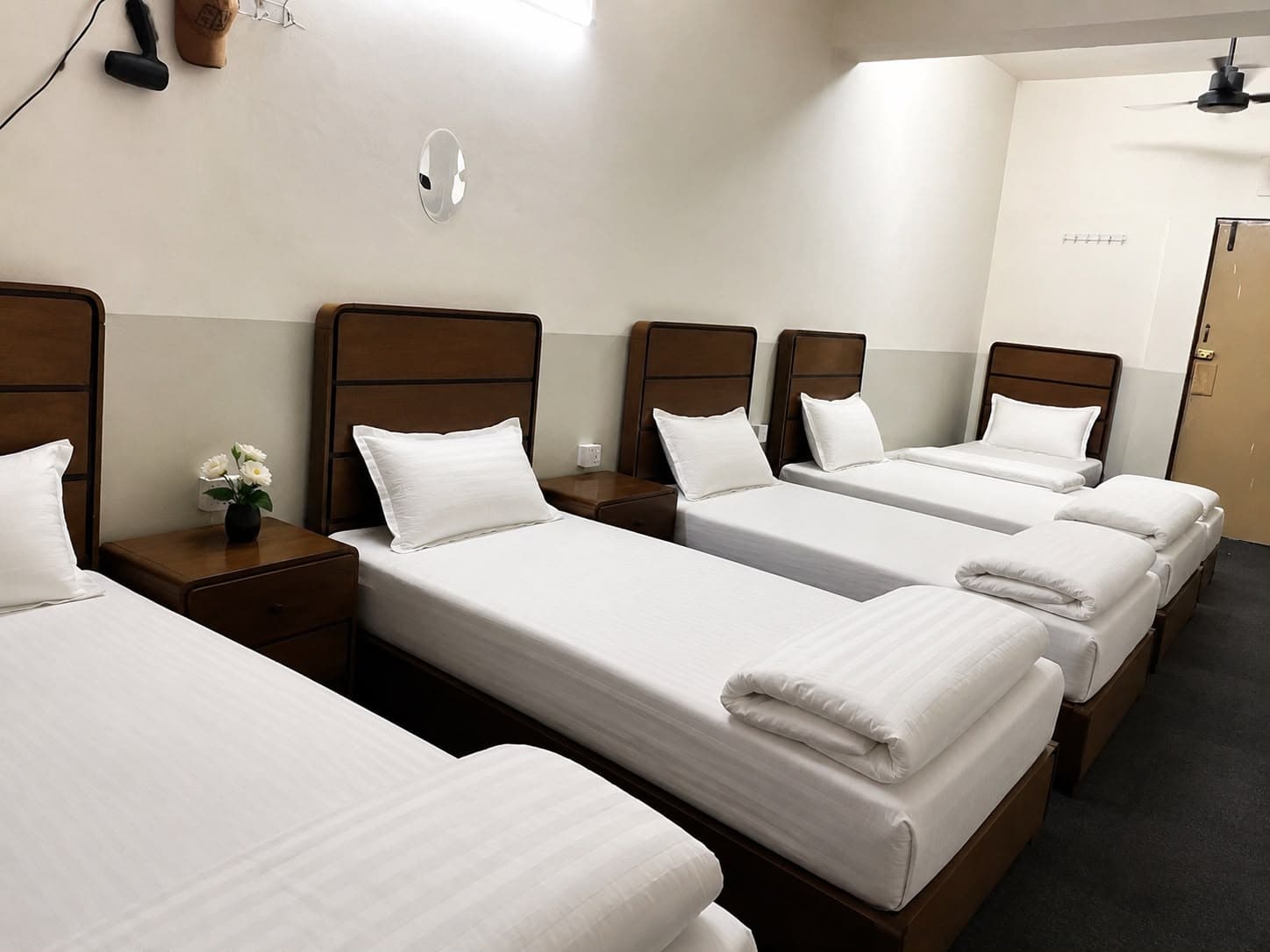 comfortable living in our Five Seater VIP Luxury Room, designed for students and professionals. The room features comfortable beds, spacious cupboards, and a clean environment to ensure a pleasant and productive stay